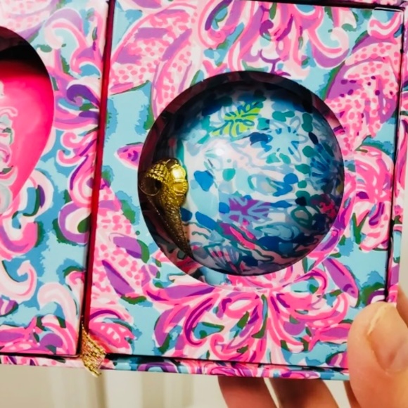 NIB Lilly Pulitzer Christmas Heart To Heart Ornament Set Pink Herring Ru… - Picture 6 of 8